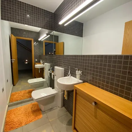 Kakumaee Raba - Puhkemaja Basseiniga Tallinnas Vakantiehuis