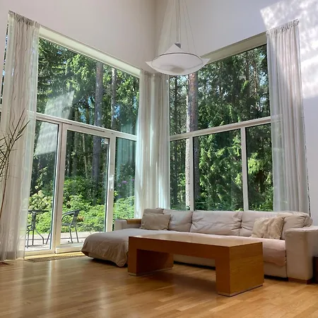 Kakumaee Raba - Puhkemaja Basseiniga Tallinnas Vakantiehuis