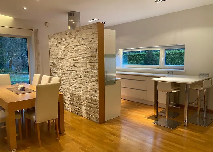 Kakumaee Raba - Puhkemaja Basseiniga Tallinnas Nyaraló *