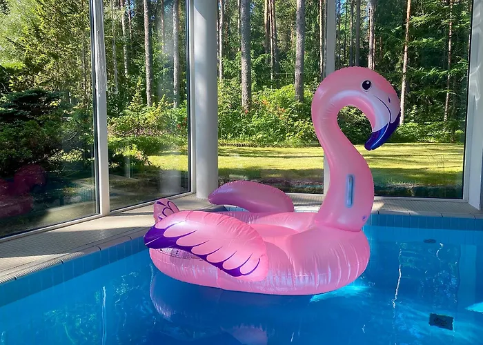 Nyaraló Kakumaee Raba - Puhkemaja Basseiniga Tallinnas *