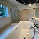 Kakumaee Raba - Puhkemaja Basseiniga Tallinnas *